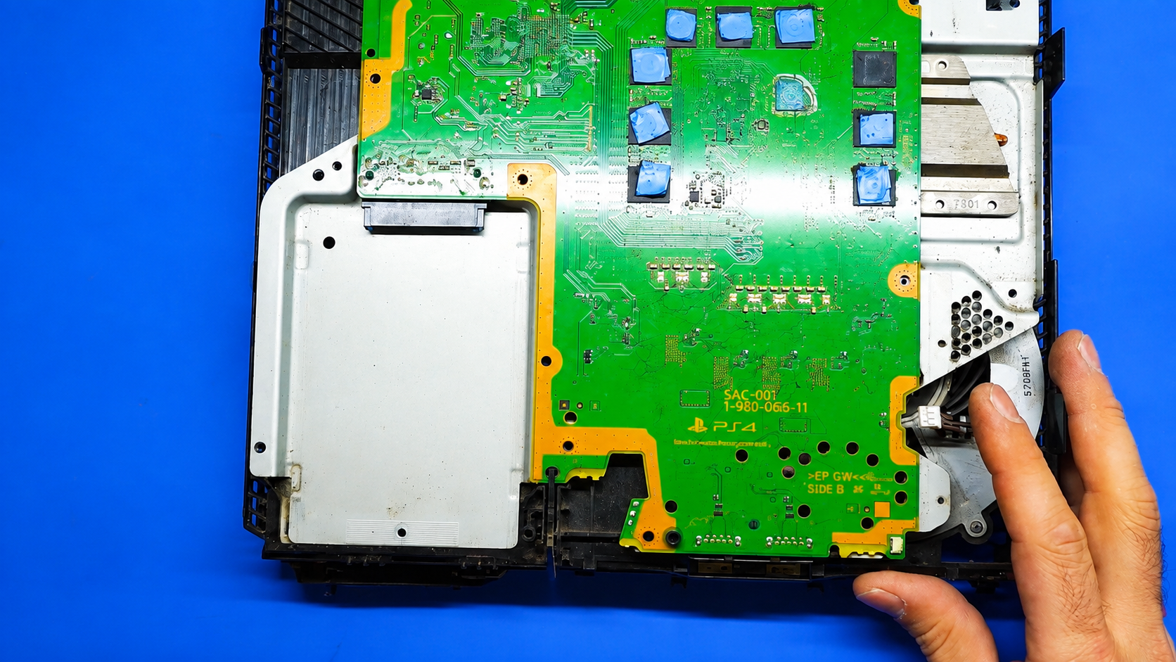 PS4 CUH-1215 - Desmontagem e Montagem