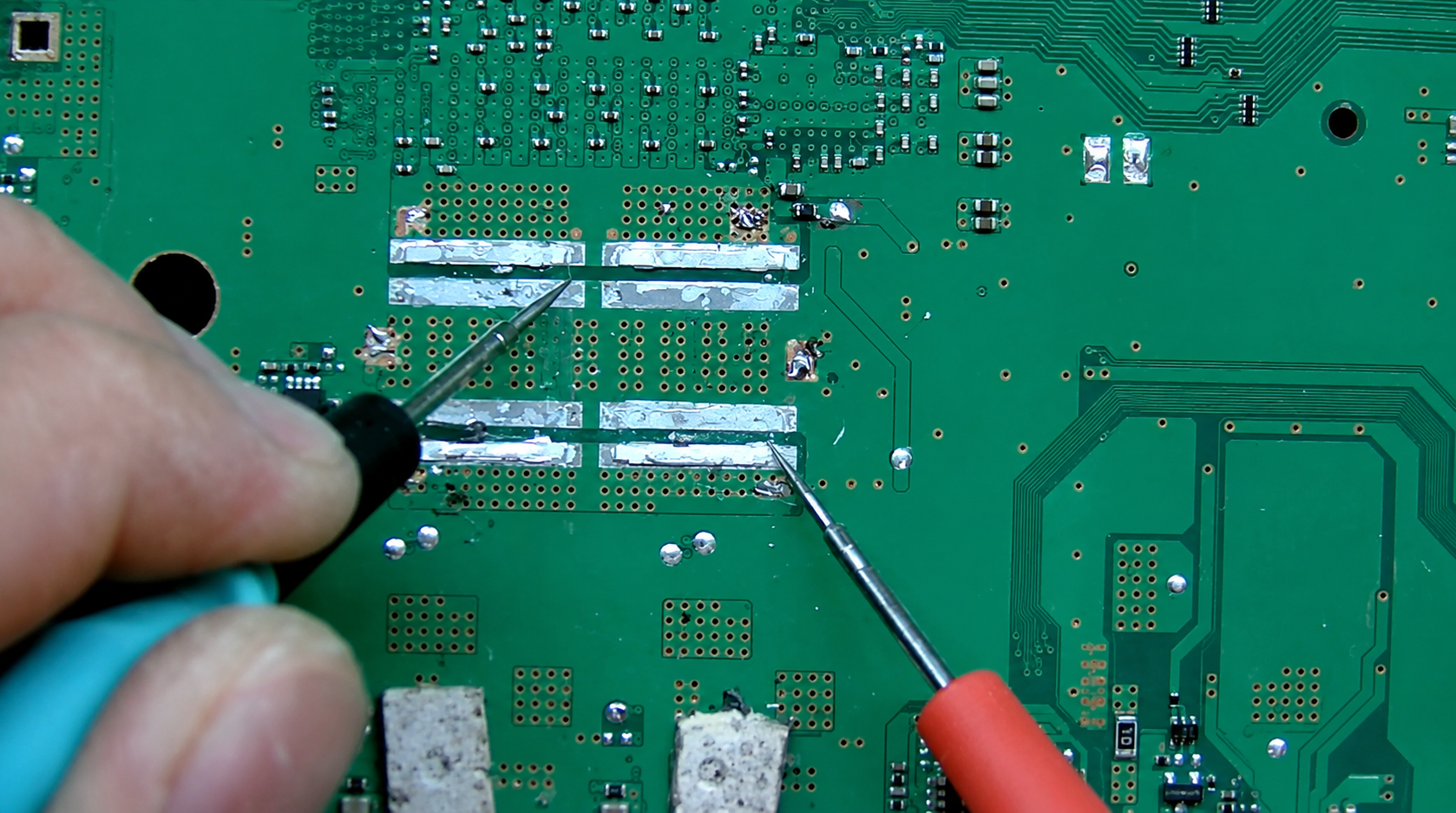 PS3 - Yload e Capacitores de Tântalo