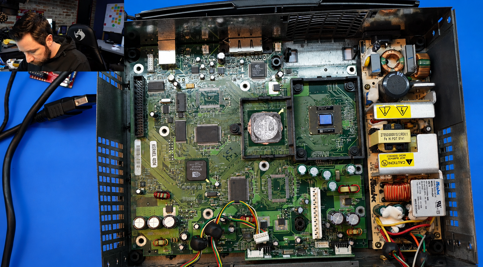 Xbox OG - Placa 1.1 Recap, Limpeza e Troca de Pasta