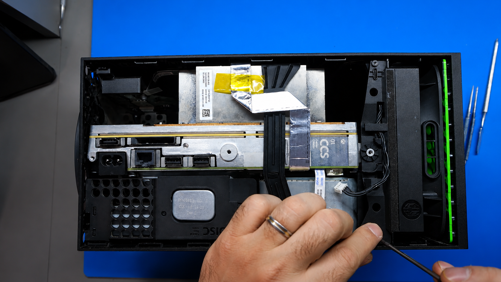 Xbox Series X - Desmontagem e Montagem